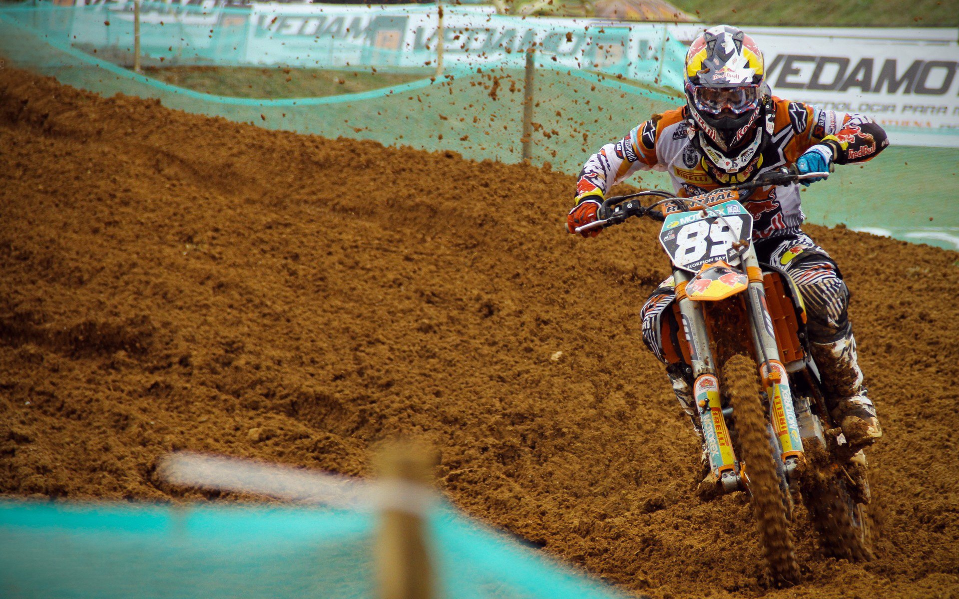 东契奇关键一击定江山，尼克斯巅峰对决力克活塞